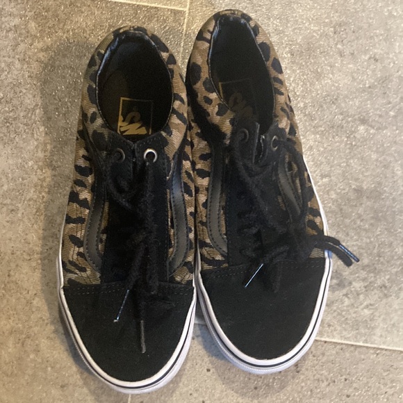 Vans - Picture 4 of 13